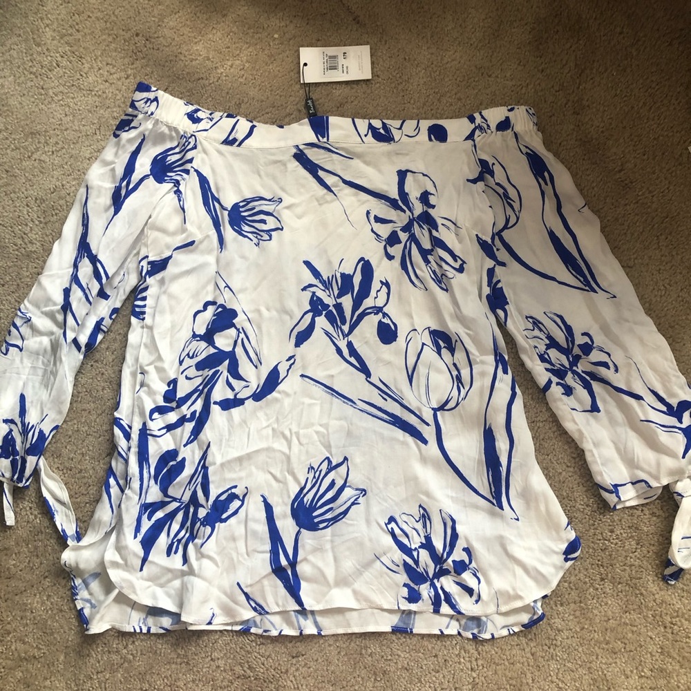 NWT Bardot white & white floral top